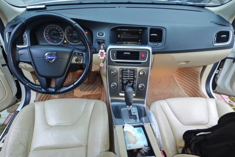 沃尔沃S60(进口) 2012款 1.6T DRIVe 舒适版中控内饰7002