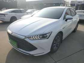 比亚迪 秦PLUS 2024款 荣耀版 DM-i 55KM领先型