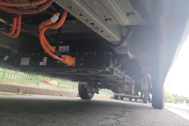 东风 御风EM27 2024款 EM27L 亿纬动力 41.86kWh局部细节9004