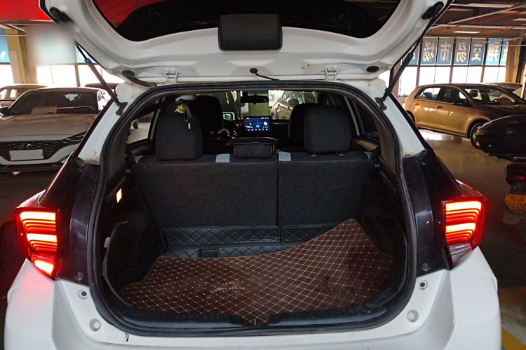 丰田 YARiS L 致炫 2021款 致炫X 1.5L CVT领先版局部细节23