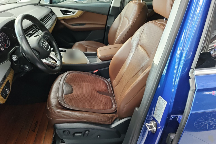 奥迪Q7 2016款 40 TFSI S line运动型局部细节19