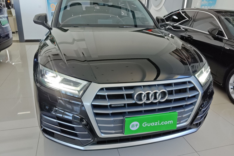 奥迪Q5L 2020款 改款 40 TFSI 荣享时尚型车身外观2