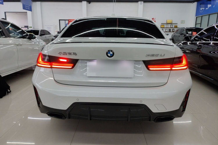 宝马3系 2024款 325Li M运动曜夜套装车身外观6