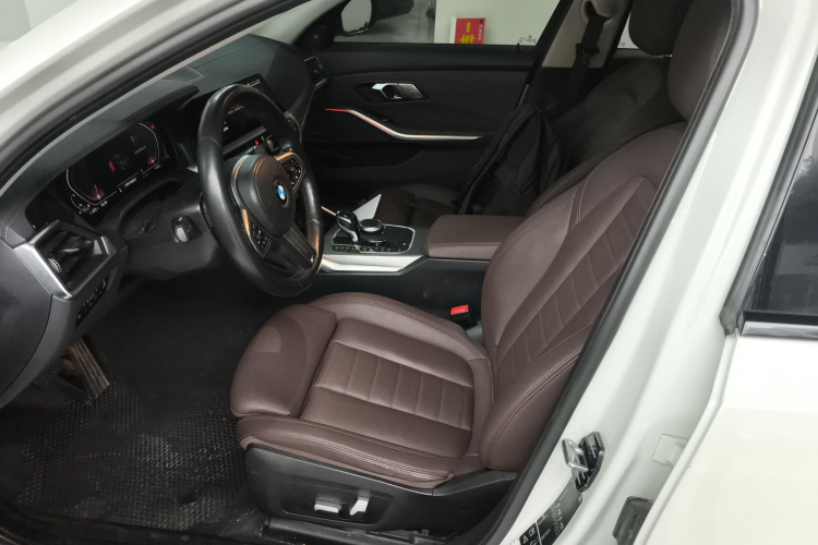 宝马3系 2020款 330Li xDrive M运动曜夜套装局部细节19