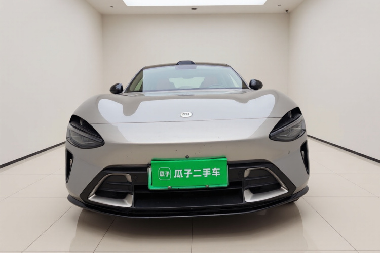 小米汽车 小米YU7 2025款 超长续航高性能四驱Max版车身外观2