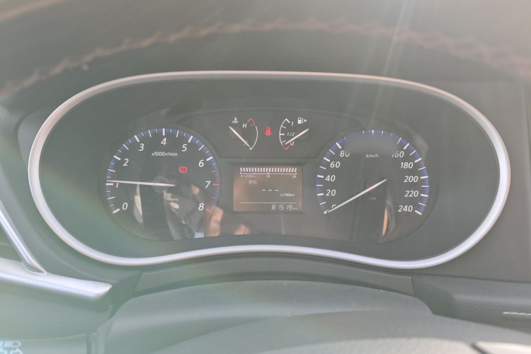 启辰T90 2017款 2.0L 手动辰尚版局部细节14