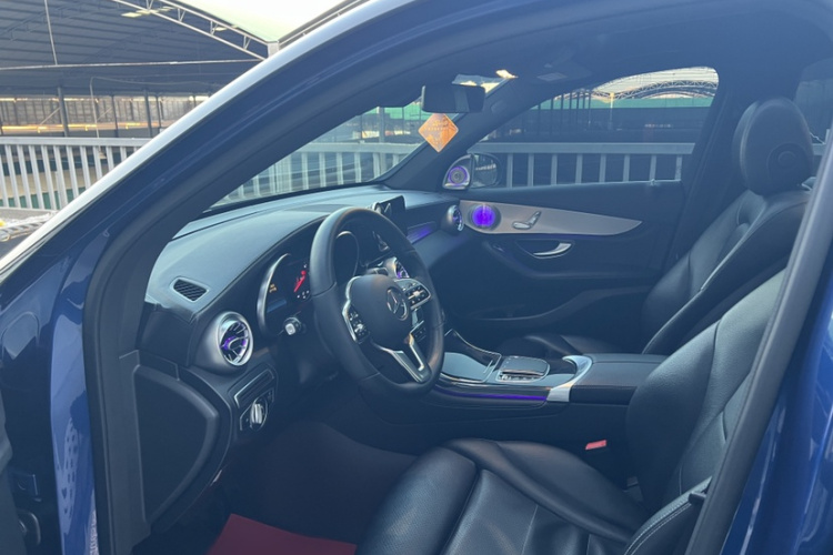 奔驰GLC 2020款 GLC 260 L 4MATIC 动感型中控内饰7002