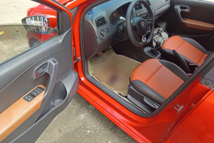 大众 Polo 2016款 1.4L 手动风尚型中控内饰20