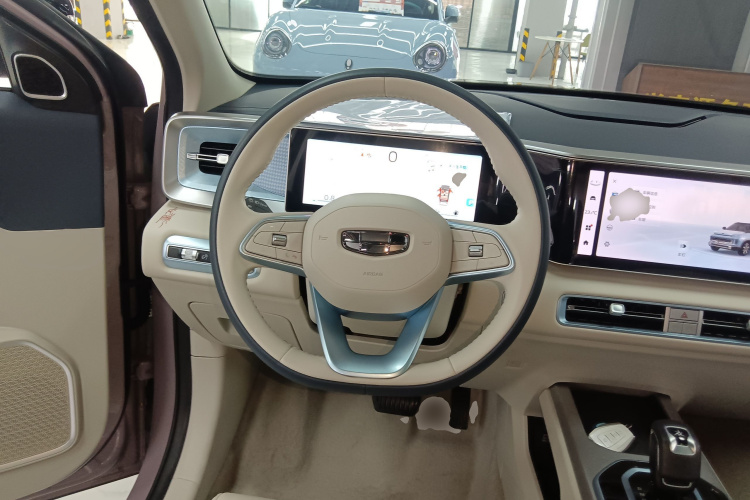 吉利汽车 吉利icon 2025款 玲珑 1.5TD 如意版中控内饰13