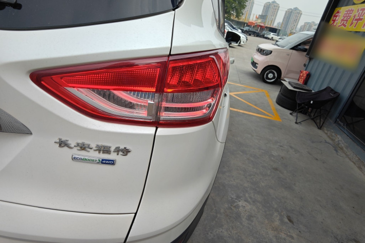 福特 翼虎 2015款 2.0L GTDi 四驱运动型车身外观9