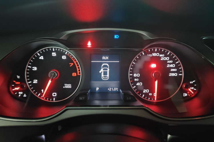 奥迪A4L 2015款 35 TFSI 自动舒适型局部细节14