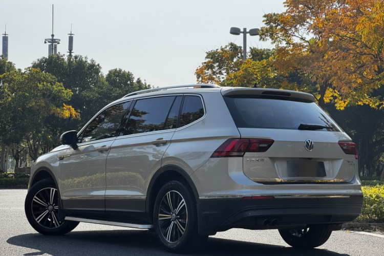 大众 途观L 2019款 330TSI 自动两驱全景舒适版 国VI车身外观6007