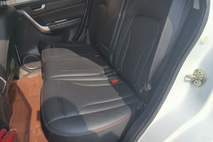 哈弗H6 2015款 改款 运动版 1.5T 手动四驱精英型中控内饰21