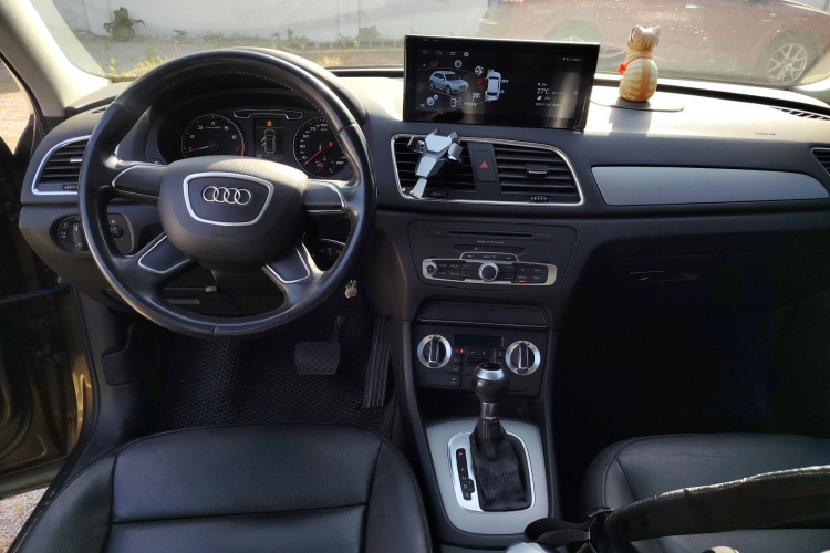奥迪Q3 2013款 35 TFSI 进取型中控内饰12