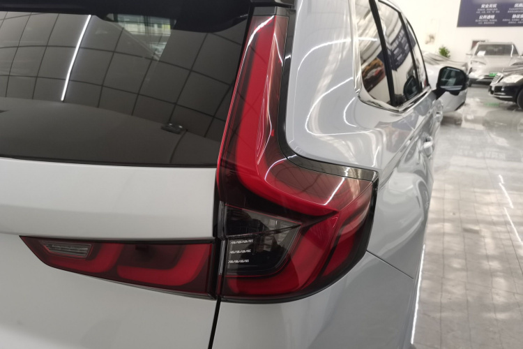 本田CR-V新能源 2023款 2.0L e:PHEV 领耀版车身外观9