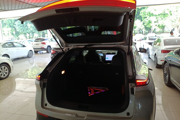 东风风神 风神L7新能源 2024款 205 Air机舱底盘23