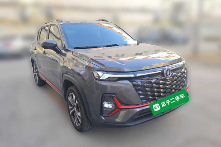 长安CS35PLUS 2023款 畅享版 1.4T DCT豪华型车身外观3