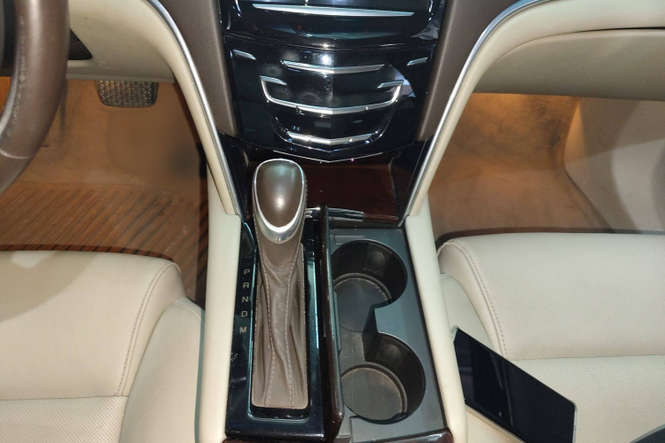 凯迪拉克XTS 2015款 28T 舒适型局部细节18