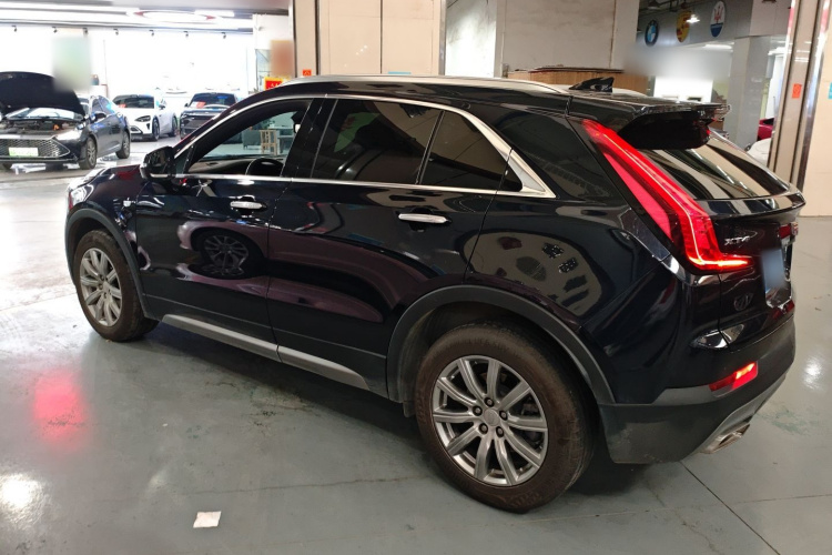 凯迪拉克XT4 2023款 28T 两驱豪华型车身外观4