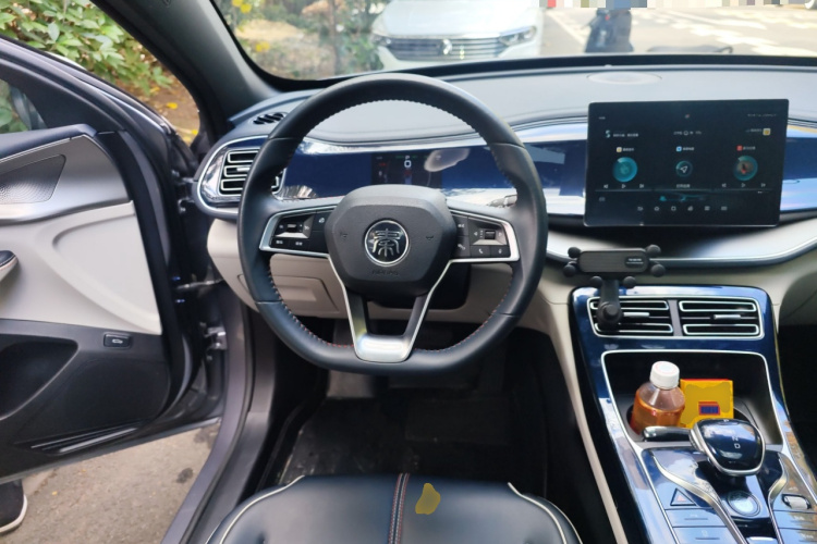 比亚迪 秦PLUS 2021款 DM-i 55KM 旗舰型中控内饰13