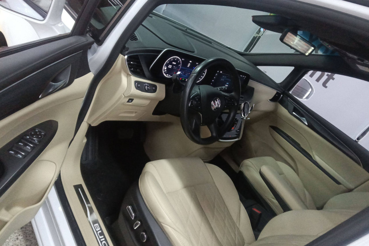 别克GL8 2022款 ES陆尊 653T 智慧旗舰型中控内饰20