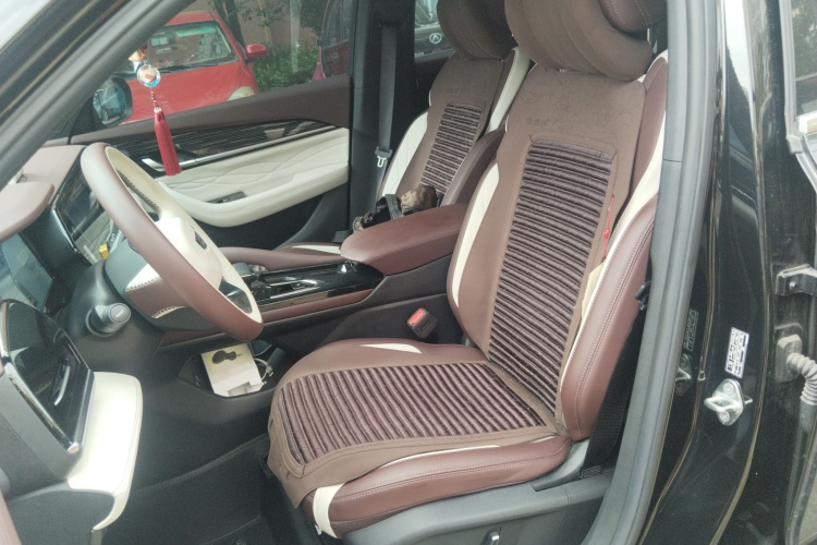 吉利汽车 星越L 2021款 2.0TD DCT EVO两驱尊贵型局部细节19