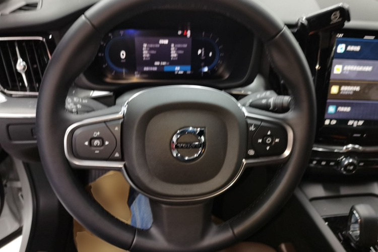 沃尔沃XC60 2025款 B5 四驱智逸豪华版局部细节13