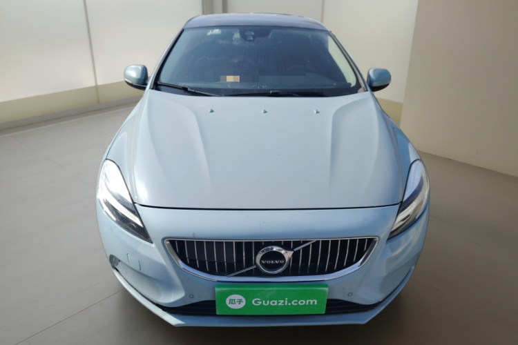 沃尔沃V40 2018款 T3 智雅版车身外观2