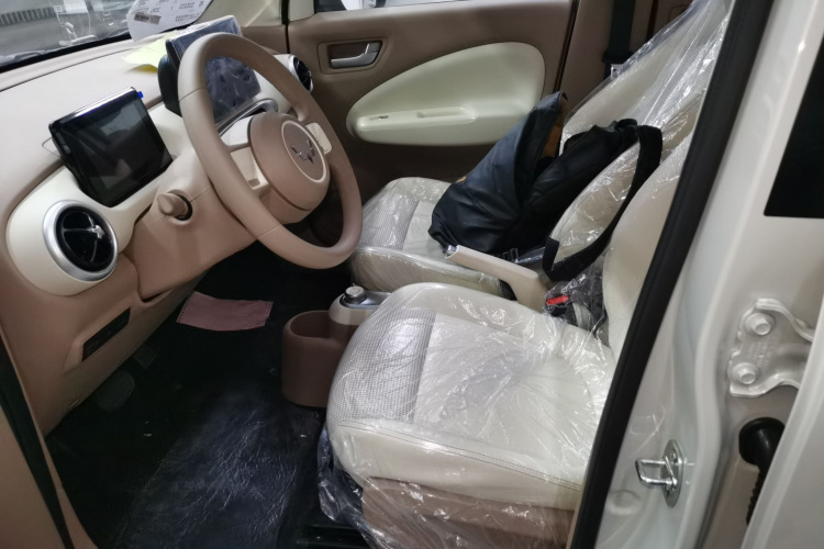 五菱汽车 宏光MINIEV 2025款 四门版 进阶款中控内饰19