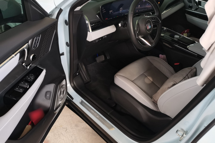 别克E5 2023款 臻享标准续航版中控内饰7003