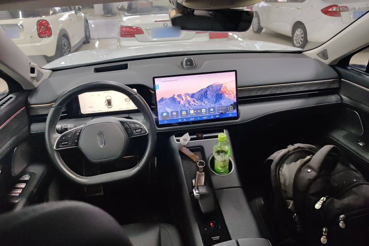 鸿蒙智行 问界M5 2022款 增程四驱性能版中控内饰12