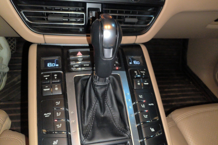 保时捷 2018款 Macan 2.0T局部细节18