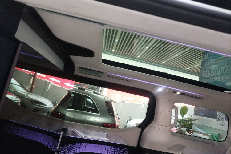 极氪009 2024款 光辉中控内饰22