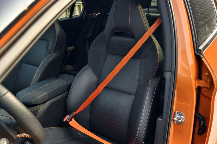 领克03 2025款 2.0TD DCT冠军版Pro中控内饰7004