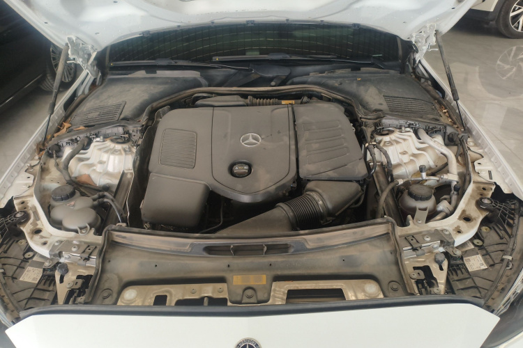 奔驰C级 2023款 改款 C 260 L 运动版机舱底盘24