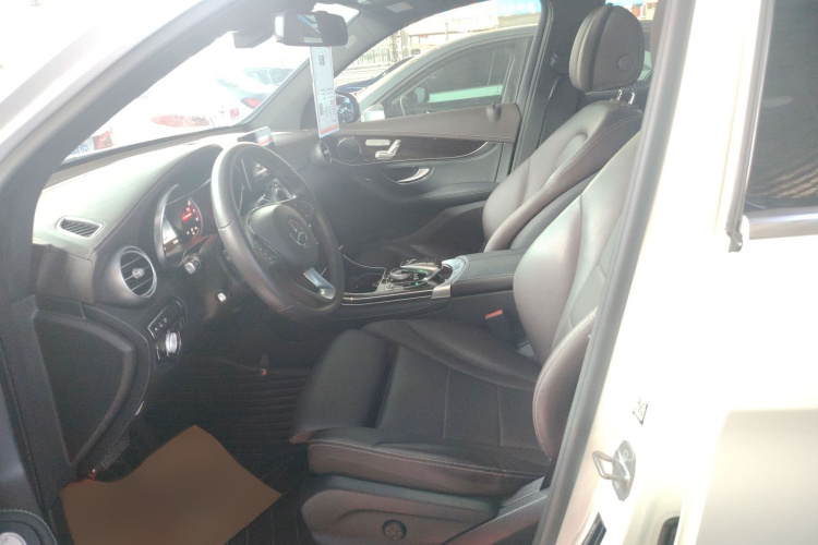 奔驰GLC 2018款 GLC 260 4MATIC 豪华型局部细节19
