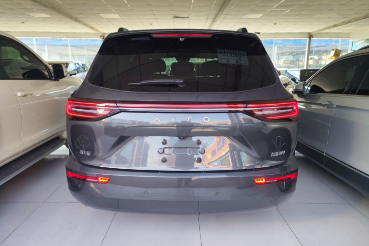 鸿蒙智行 问界M7 2024款 1.5T 智驾四驱Max版 5座车身外观6004