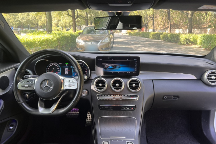 奔驰C级(进口) 2019款 C 260 轿跑车中控内饰7003