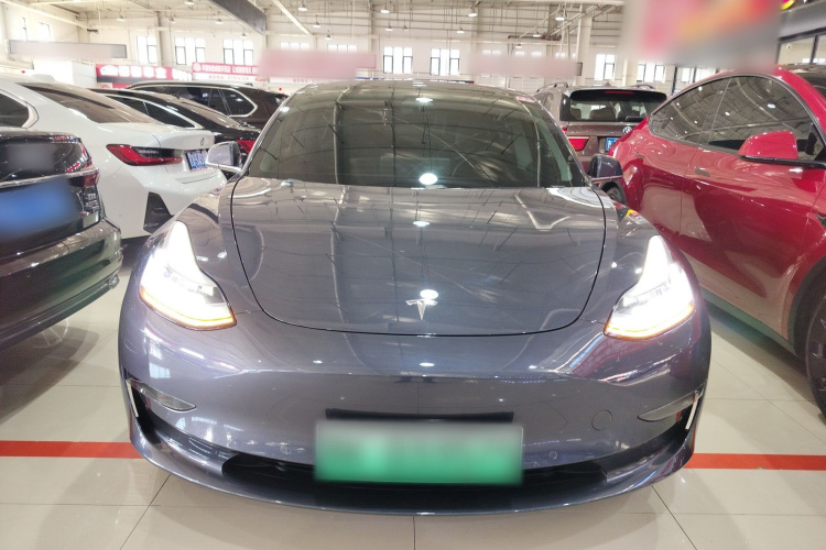 特斯拉 Model 3 2020款 改款 长续航后轮驱动版车身外观2