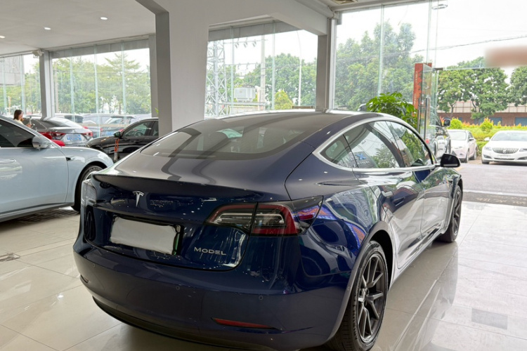 特斯拉 Model 3 2019款 标准续航后驱升级版车身外观6005