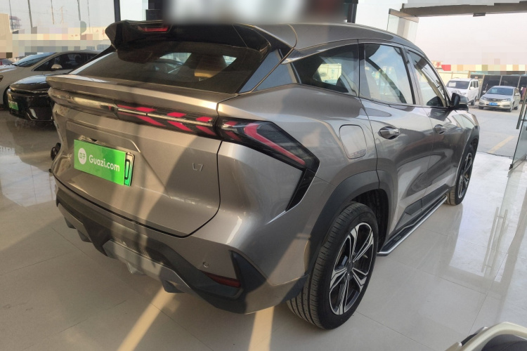 吉利银河 银河L7 2023款 1.5T 115km 星舰车身外观7