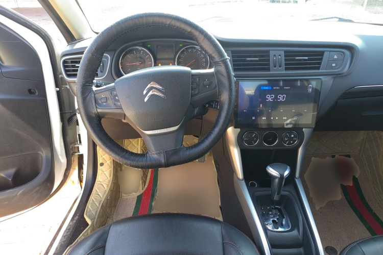 雪铁龙C3-XR 2015款 1.6L 自动先锋型中控内饰13