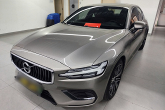 沃尔沃S60新能源 2022款 T8 E驱混动 四驱智逸豪华版