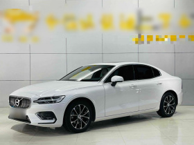 沃尔沃S60 2021款 T4 智逸豪华版