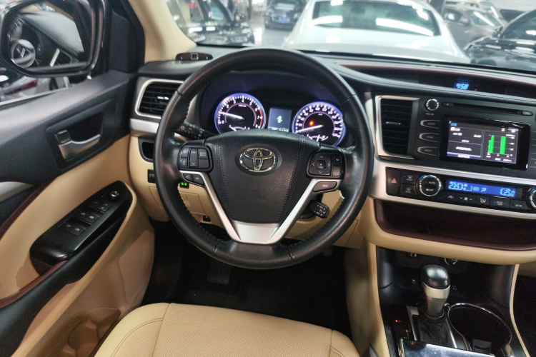 丰田 汉兰达 2017款 2.0T 四驱豪华版 7座中控内饰13