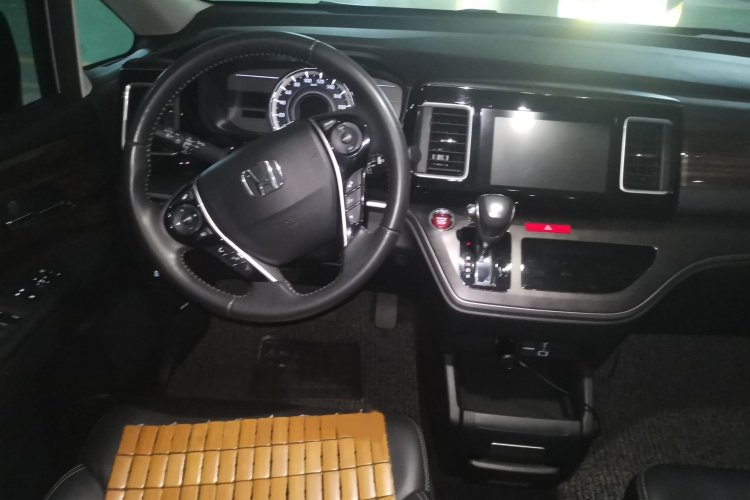 本田 艾力绅 2016款 2.4L 豪华版中控内饰7002