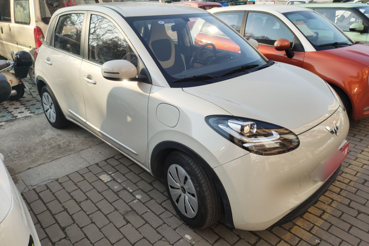 五菱汽车 五菱缤果 2023款 203km 轻享款车身外观3