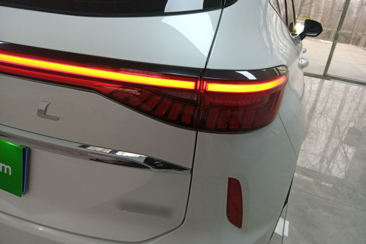 哈弗H6 2022款 第三代 1.5T 自动两驱Max车身外观9