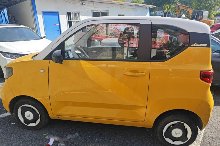 五菱汽车 宏光MINIEV 2022款 马卡龙时尚款 磷酸铁锂车身外观4