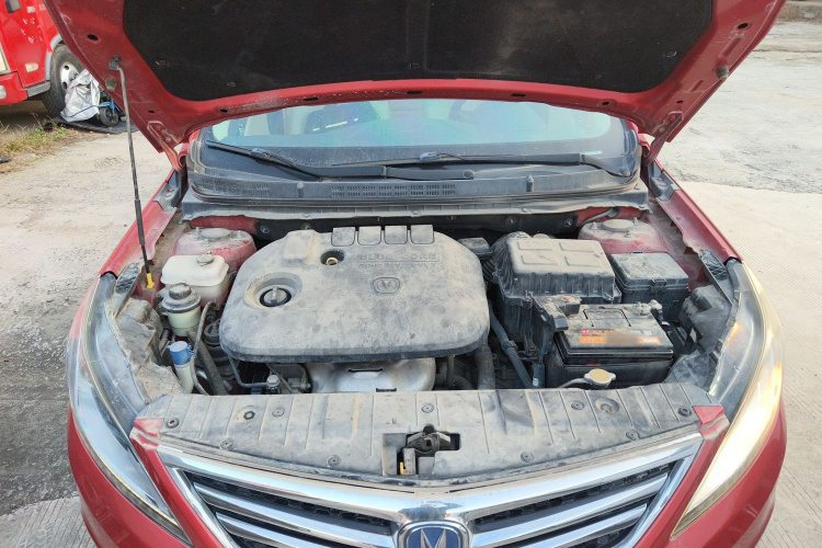 长安 逸动 2016款 1.6L 手动风尚型机舱底盘24